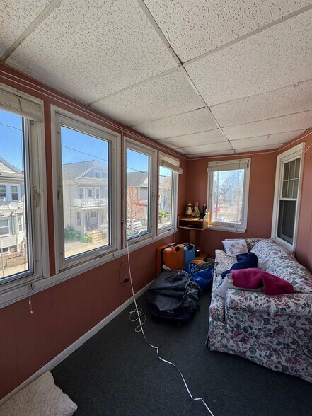 Building Photo - 20 Benton Rd