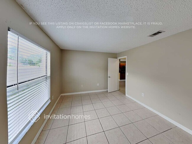 Building Photo - 138 Barrington Dr