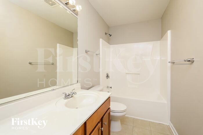 Building Photo - 221 Ironwood Dr