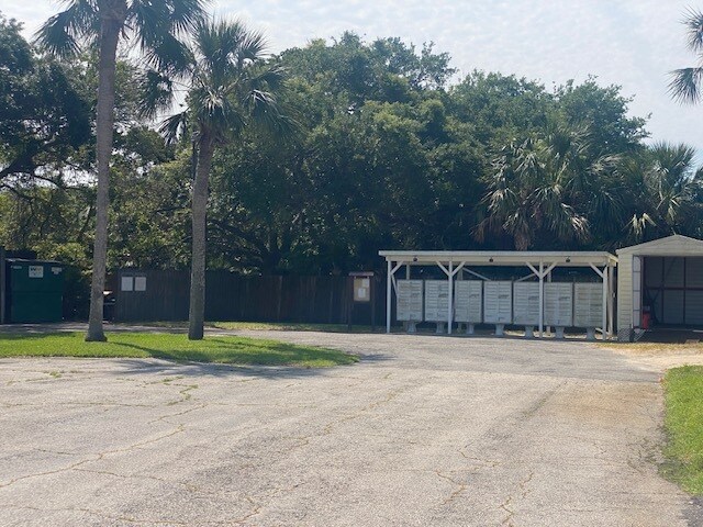 Building Photo - 4825-4A1A A1A S