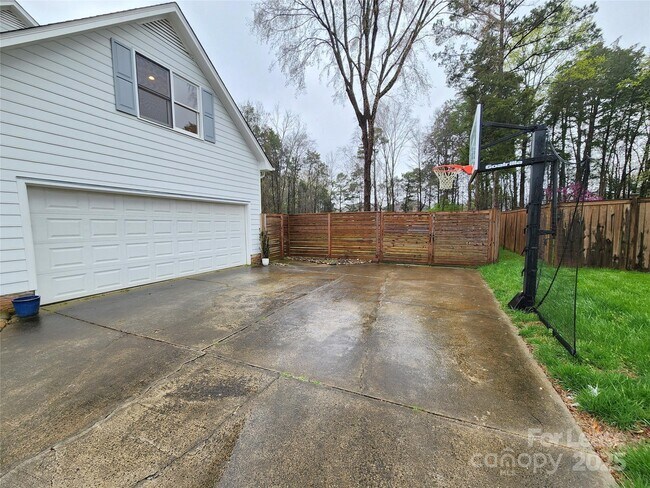 Building Photo - 7232 Sheffingdell Dr
