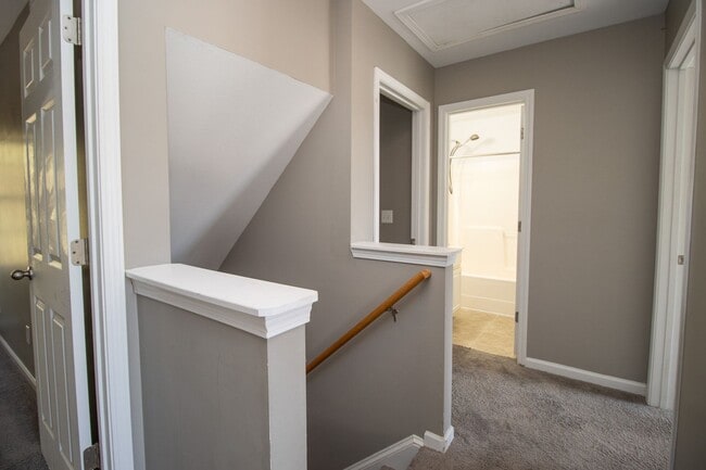 Building Photo - 101 Saskatoon Dr