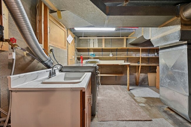 Building Photo - 1318 E Willamette Ave