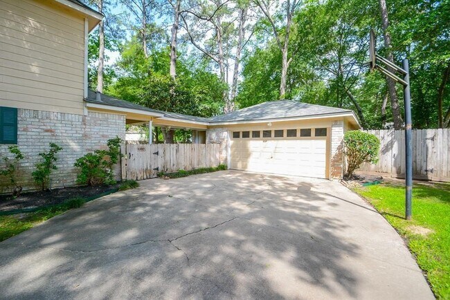 Building Photo - 6702 Moccasin Bend Dr