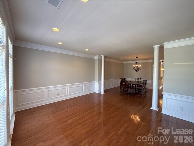 Building Photo - 2613 Huntman Way