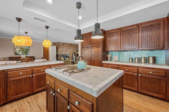 Building Photo - Luxury 3BR Home w/ Pool, Spa, Solar, RV Pa...