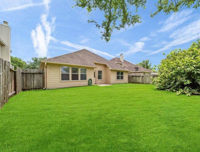 Building Photo - 2012 Roaring Springs Dr