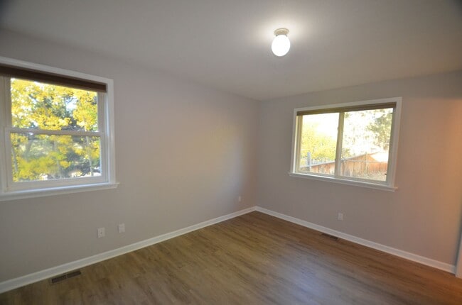 Building Photo - Fairplay home available Now- large fenced yard - Mountain views! Year lease!