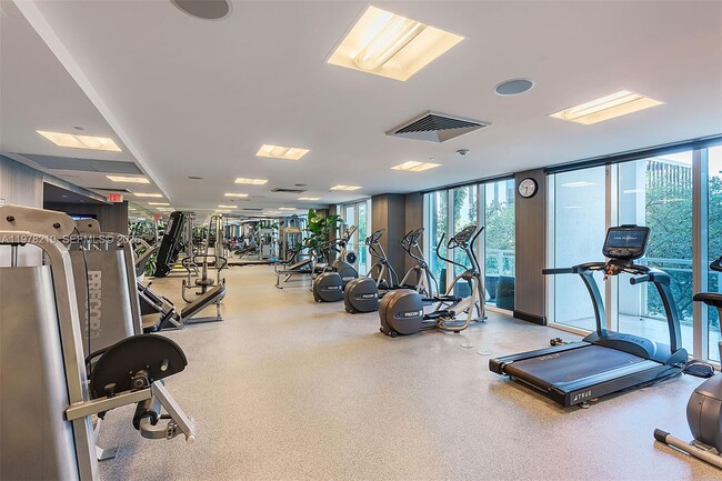 Building Photo - 951 Brickell Ave