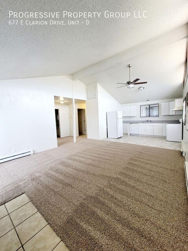 Building Photo - 677 E Clarion Dr