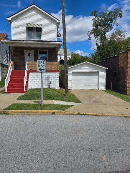 Primary Photo - 523 Logan Ave