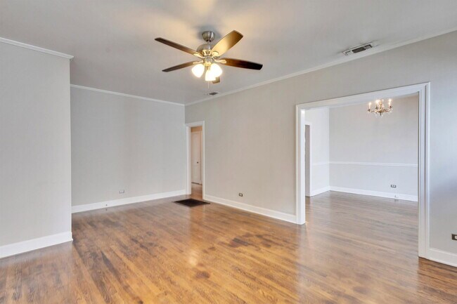 Building Photo - 1511 W 30th St