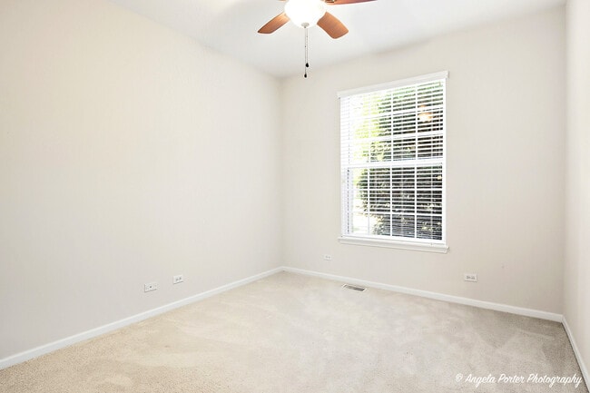Building Photo - 4212 Savoy Ln