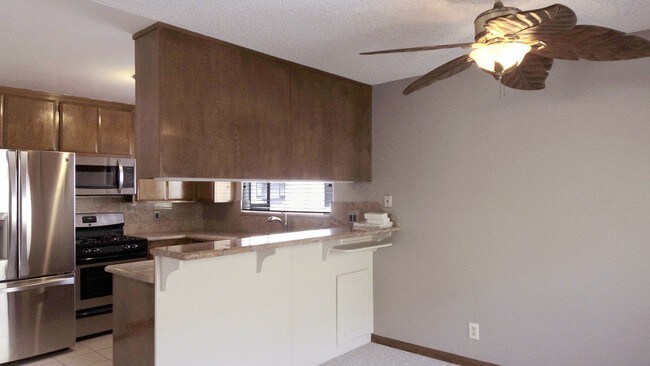 Dining room and kitchen - 26008 Alizia Canyon Dr