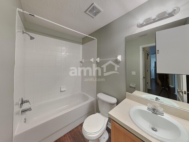 Building Photo - 5831 Wrenwater Dr