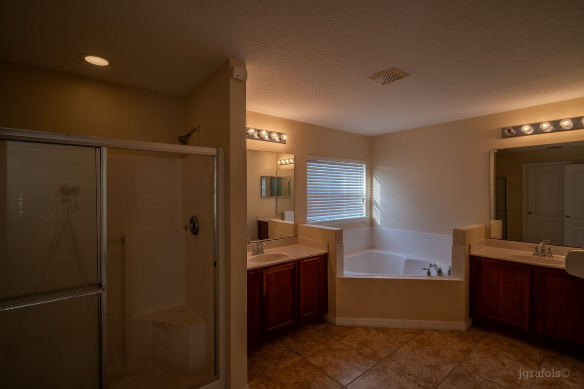 Building Photo - 2136 Shadow Creek Dr