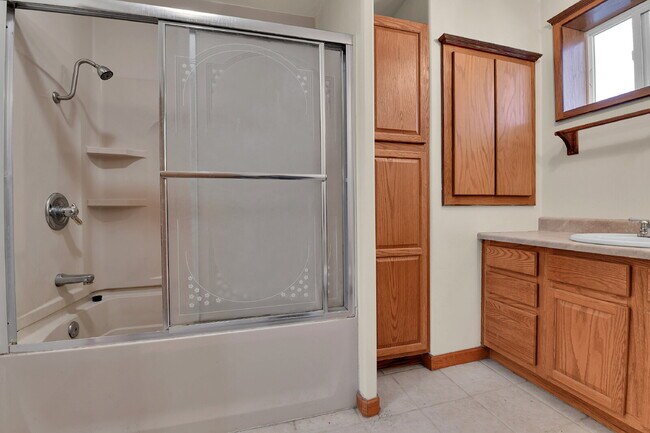 Building Photo - $2,900, 3-bed, 2 bath victorian home with a fenced yard and $300 off the first month's rent.