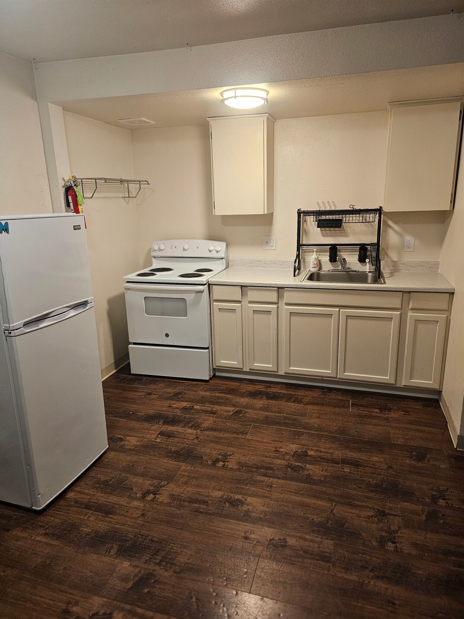 Building Photo - 3510 NE Everett St