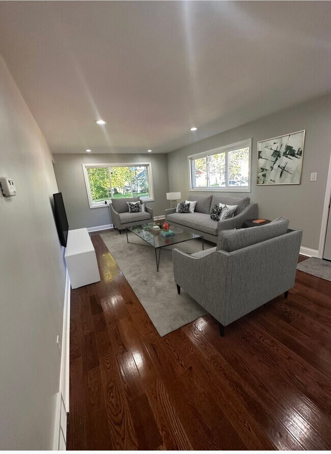 Building Photo - 14451 Sangamon St