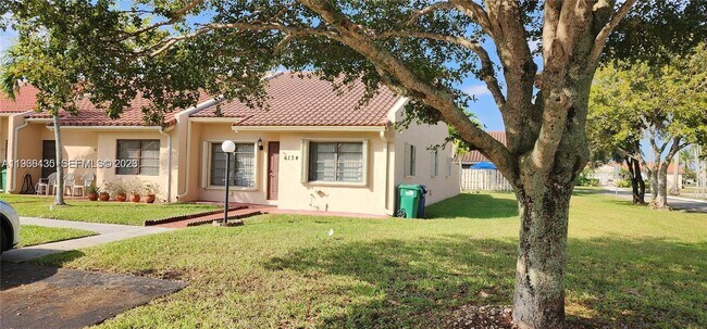 Building Photo - 6134 SW 147th Ct