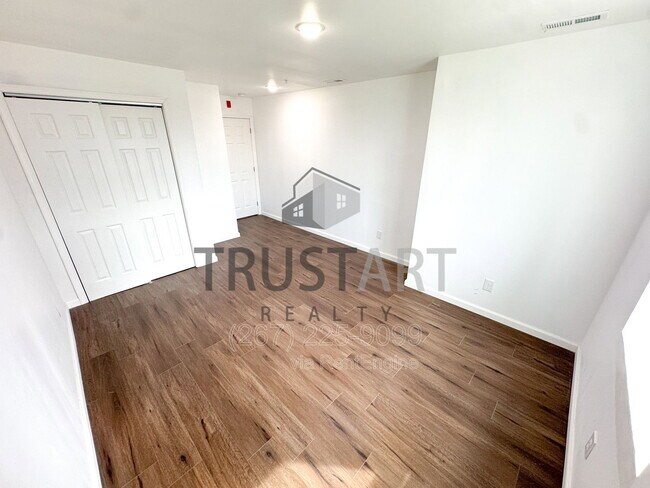 Building Photo - 2317 N 15th St