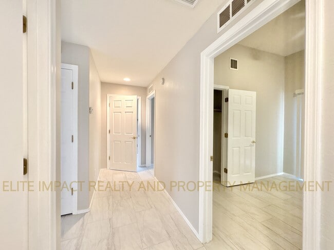 Building Photo - 7285 E Chelsie Kaye Ln