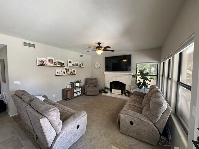 Building Photo - Marshall Ranch Five Bedroom