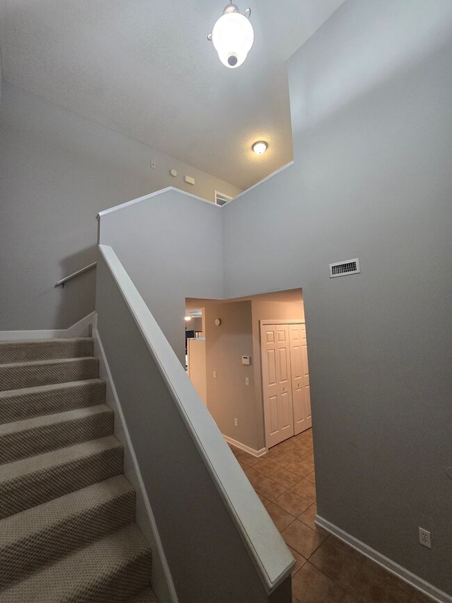 Building Photo - Woodland Park