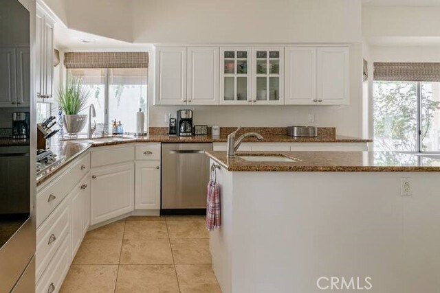 Building Photo - 44451 Kings Canyon Ln