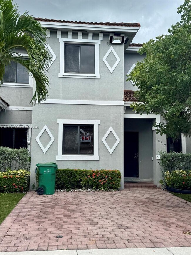 Primary Photo - 16319 SW 44th Terrace