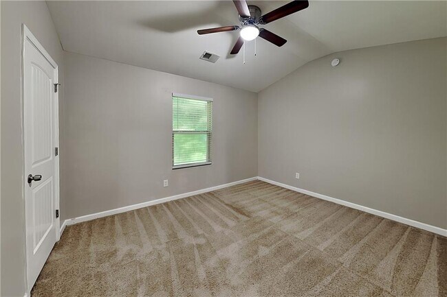 Building Photo - 119 Spring Forrest Ln