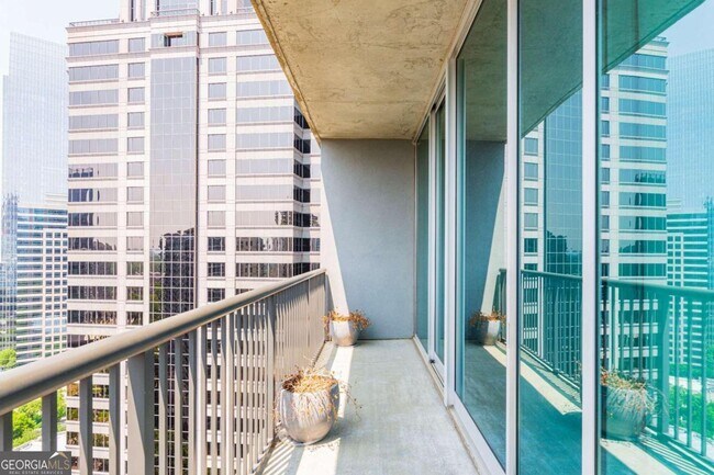 Building Photo - 1080 Peachtree St NE