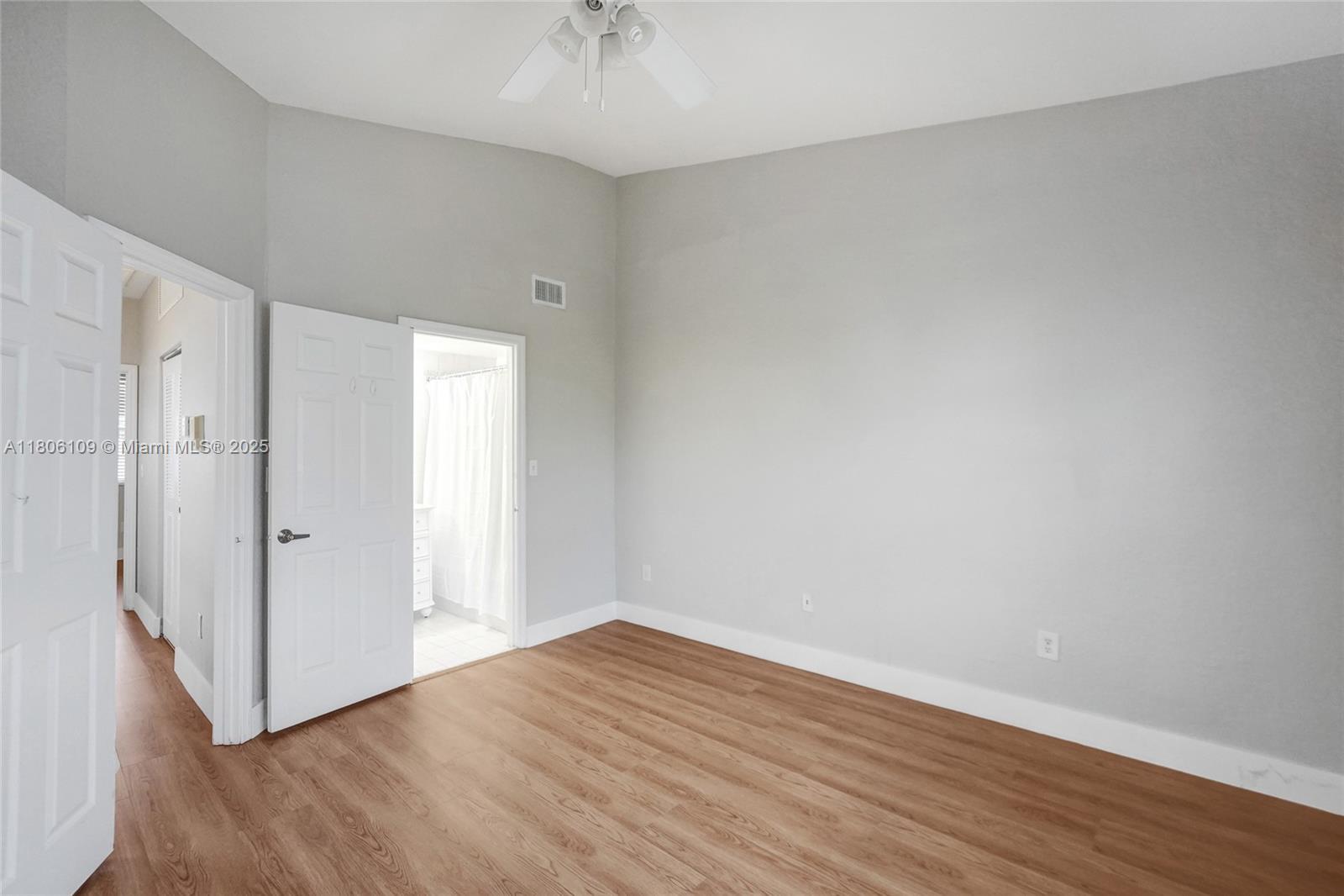 Building Photo - 781 SW 148th Ave