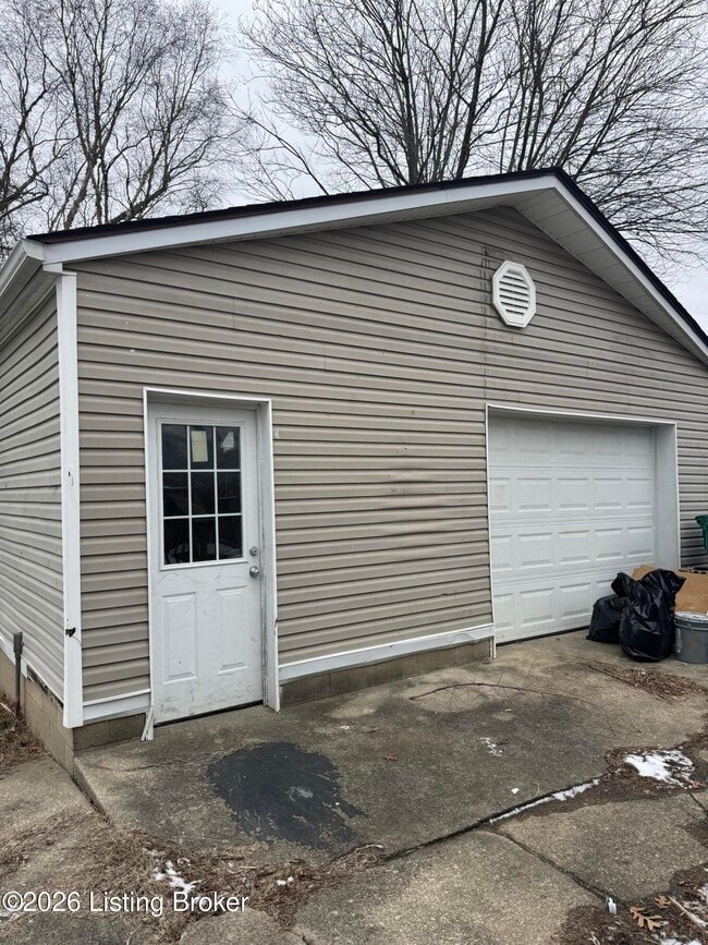 Building Photo - 4910 Ranchland Dr