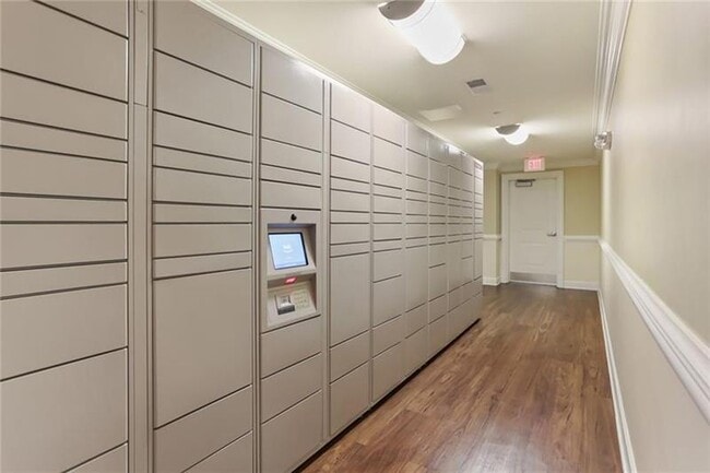 Building Photo - 200 River Vista Drive