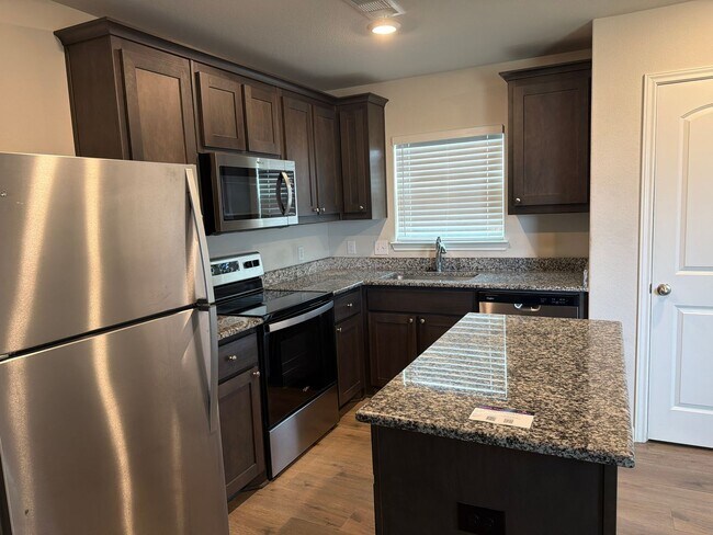 Building Photo - 4247 Possumhaw Dr