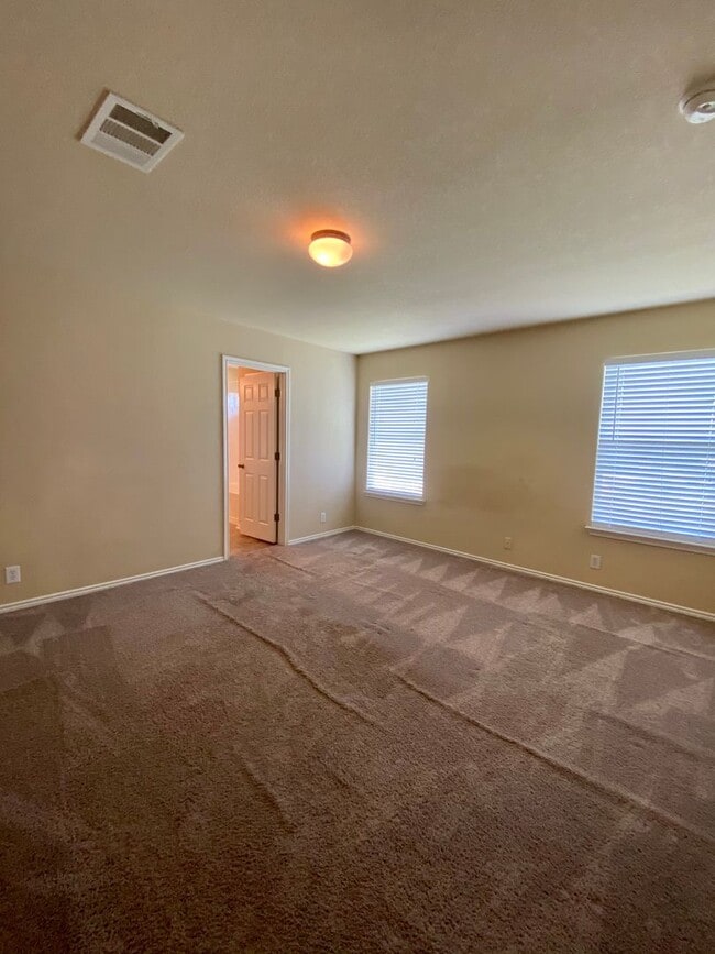 Building Photo - Charming New Braunfels Home Available for Immediate Move In