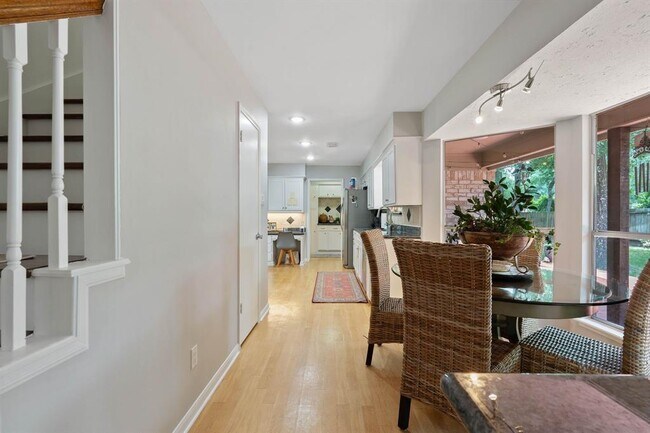 Building Photo - 2828 S Logrun Cir