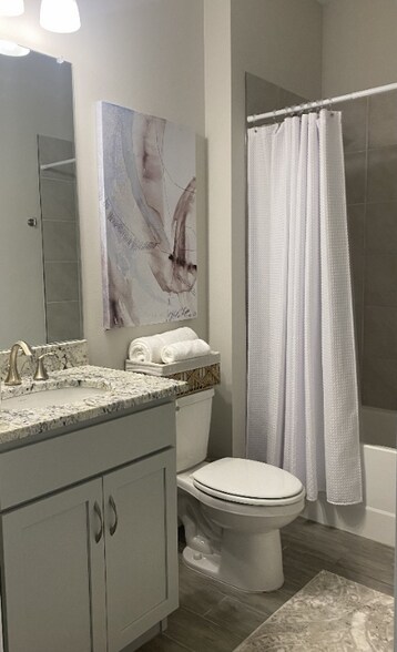 Building Photo - 15968 Crofton Spgs Wy