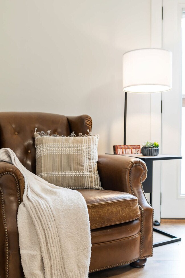 Building Photo - 928 Ditney Way