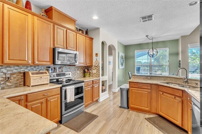 Building Photo - 9957 Oak Quarry Dr