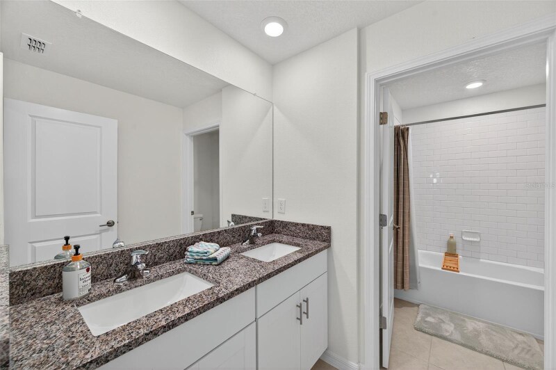 Building Photo - 94 Rose Bud Ln