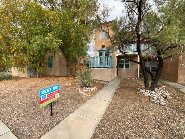 Building Photo - 3 Bedroom Townhome Available Near Albuquer...