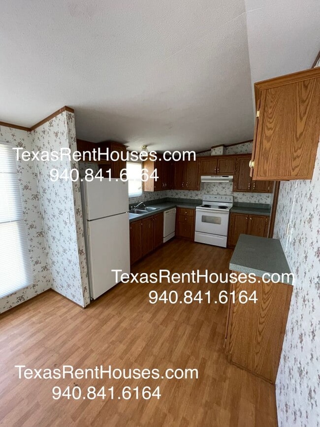 Building Photo - Beautiful Home - Walking Distance to Lamar