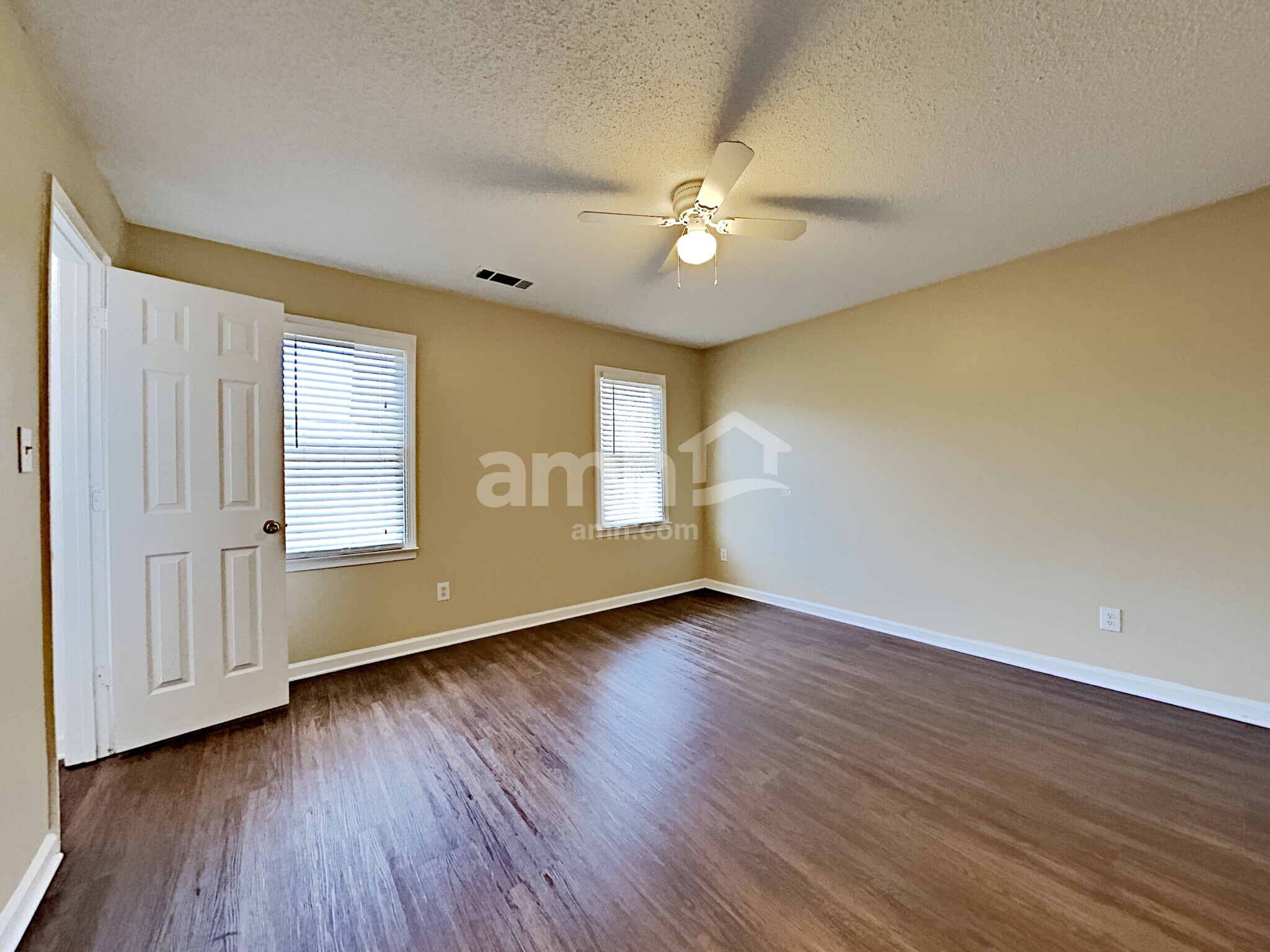 Building Photo - 34 Bell Ct