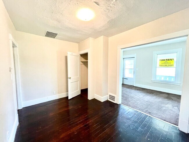 Building Photo - 1639-1639 E 31st St