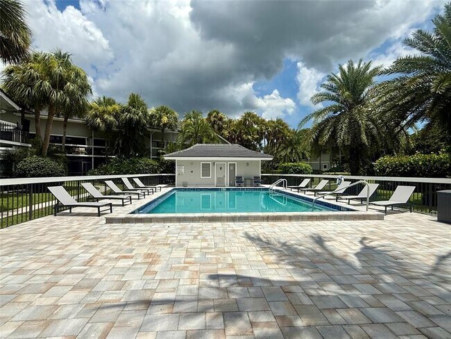 Building Photo - 11863 Wimbledon Cir