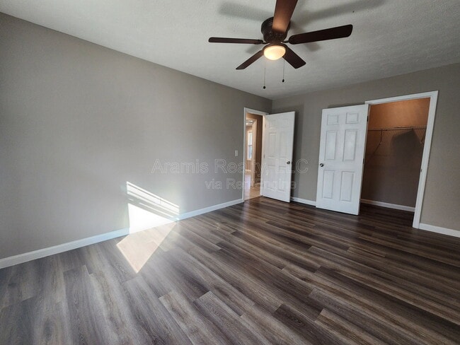 Building Photo - 24 Paige St