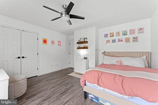 Building Photo - 43550 Riverpoint Dr