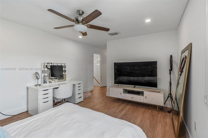 Building Photo - 7140 SW 55th Ter W